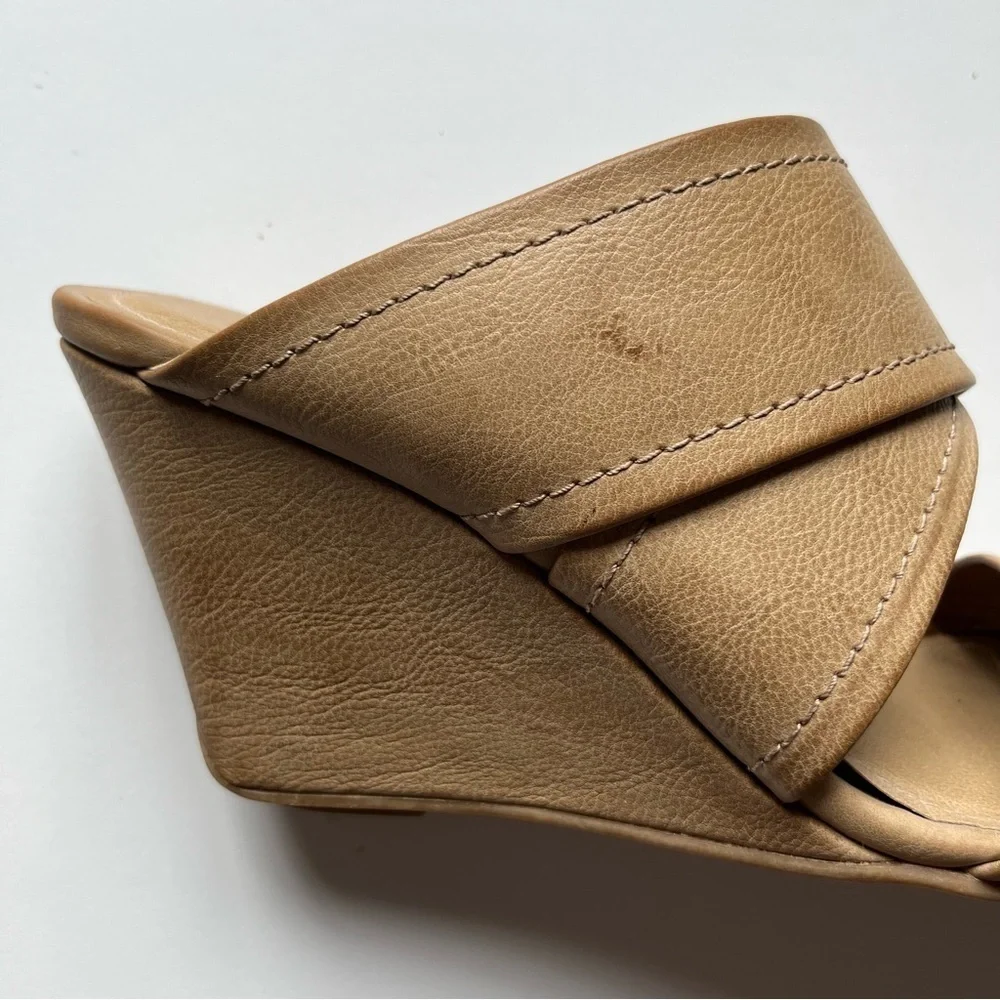 Reaction by Keneth Cole Ava Rita Tan Slide Wedge Sandals Woman’s 9M